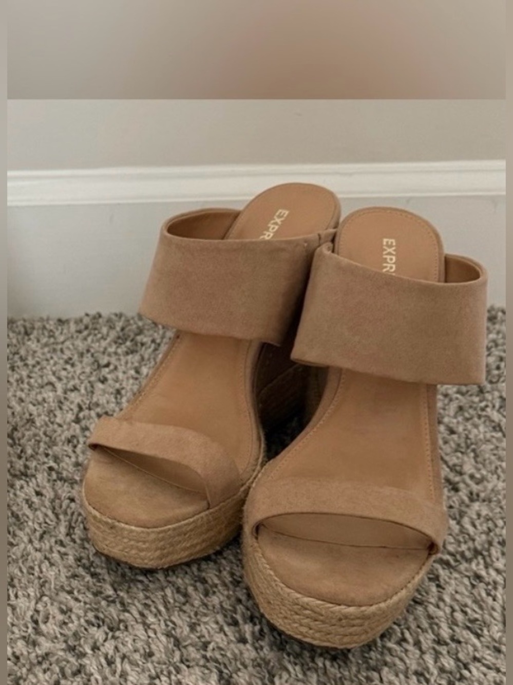 Express Wedges - Picture 2 of 5